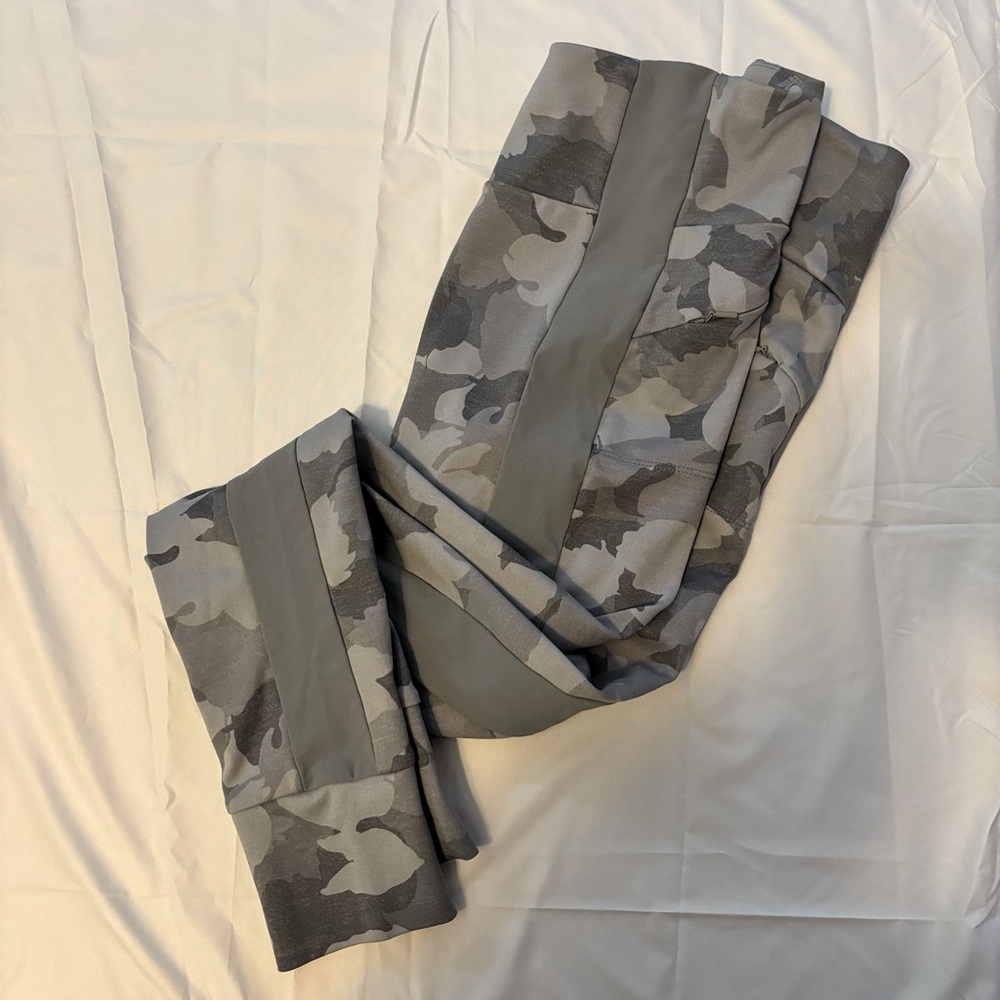 Athleta Essex Camo Hybrid Tight, Cobblestone Grey Heather SIZE S   #353771 N0325
